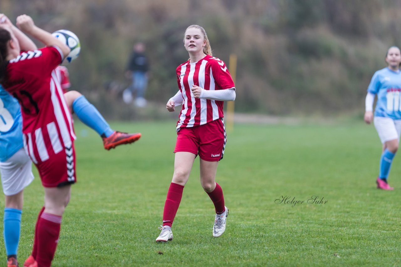 Bild 92 - wBJ TuS Tensfeld - SV Fortuna St. Juergen